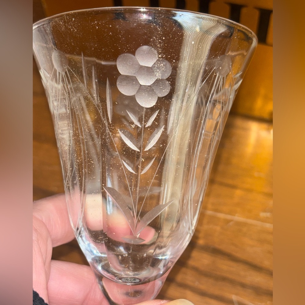 Vintage Etched Crystal Wineglass Goblet - Picture 3 of 5